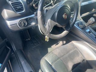 2013 Porsche Boxster - Interior Steering Wheel With Keys Image